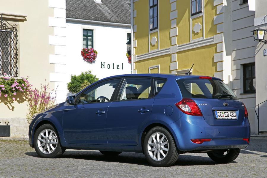  Kia cee&rsquo;d 2009 года  (фото 28 из 98)